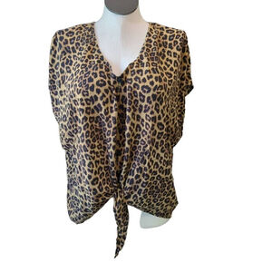Torrid Short Sleeve Tie Waist Leopard Top VNeck Button Fron